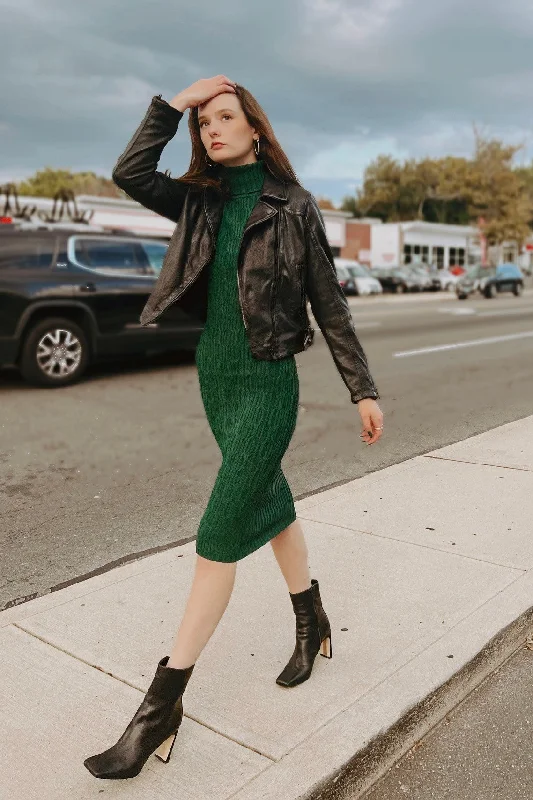 Emerald Ribbed Turtleneck Midi Dress Street style midi dresses