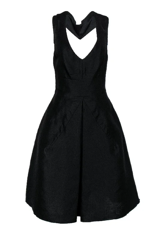 Dolce & Gabbana - Black Racerback Fit & Flare Dress Sz S Smocked unclassified dresses