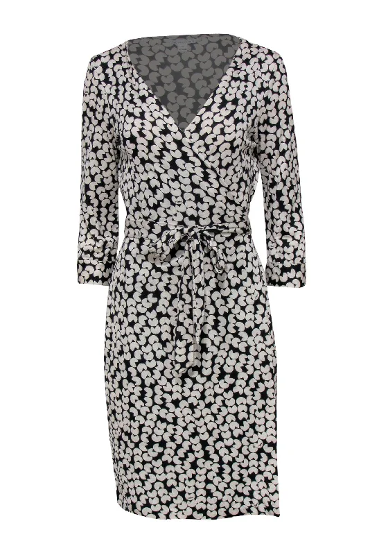 Diane von Furstenberg - Black & White Pattern Silk Wrap Dress Sz 12 Vacation unclassified dresses