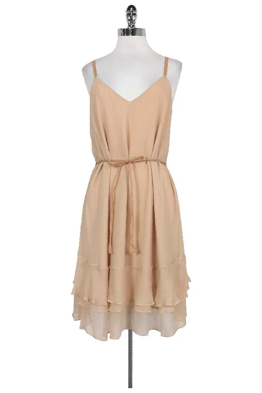 Elizabeth & James - Champagne Chiffon Shift Dress Sz 6 Wedding guest unclassified dresses