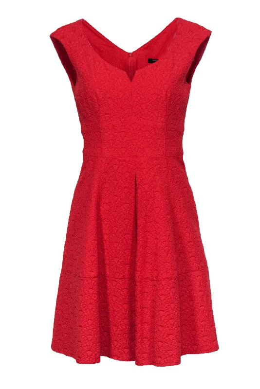 Nanette Lepore - Red Scalloped Textured Fit & Flare Dress Sz 8 Elegant evening unclassified dresses