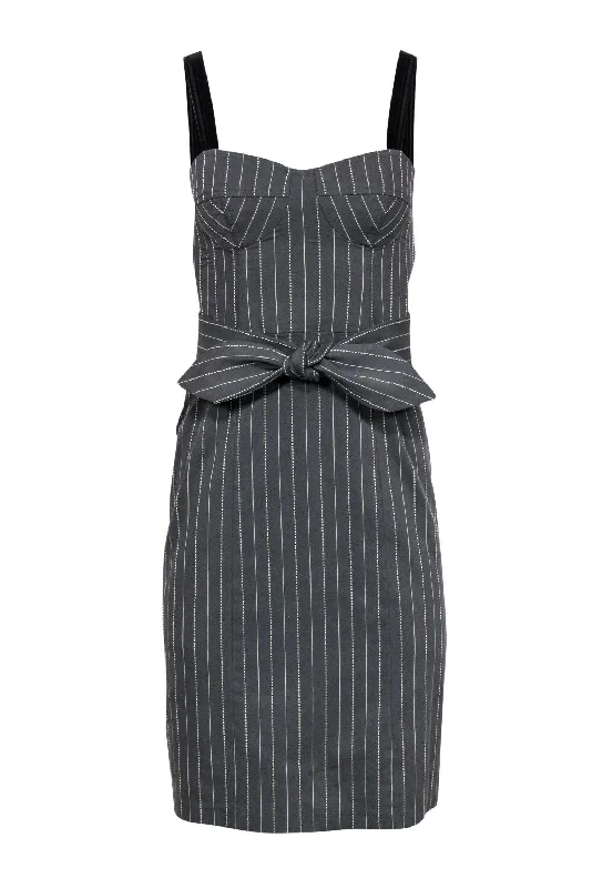 Nanette Lepore - Grey Pinstriped Sleeveless Sheath Dress w/ Belt Sz 2 Casual chic unclassified dresses