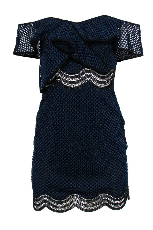 Saylor - Navy & Black Scalloped Netted Sheath Dress Sz XS Sequin unclassified dresses