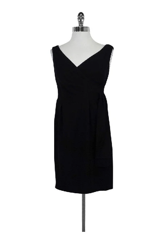 Shoshanna - Black V-Neck Dress w/ Side Pleated Detail Sz 4 Chic unclassified dresses